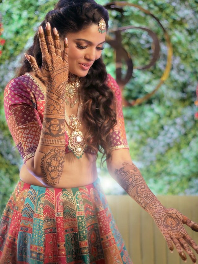 Pooja Sawant : पूजा सावंतच्या हातावर सजली मेहंदी, फोटो व्हायरल