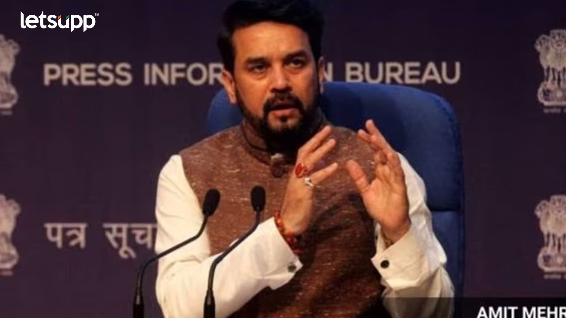 ‘सर्जनशीलतेच्या नावाखाली…’ : अश्लील सीन्सवरुन मंत्री अनुराग ठाकूर यांनी ‘ओटीटी’ प्लॅटफॉर्मला फटकारले 'सर्जनशीलतेच्या नावाखाली...' : अश्लील सीन्सवरुन मंत्री अनुराग ठाकूर यांनी 'ओटीटी' प्लॅटफॉर्मला फटकारले