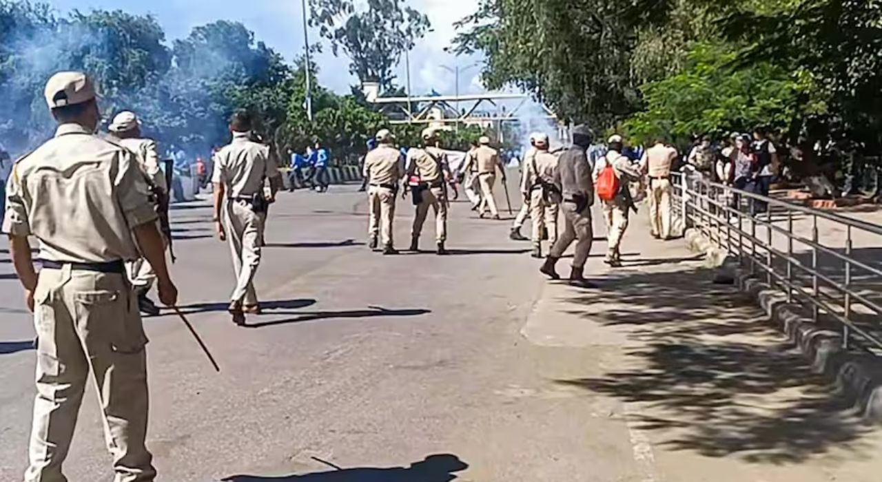 मोठी बातमी! मणिपुरात राष्ट्रपती राजवटच राहणार; लोकसभेत प्रस्तावही झाला मंजूर manipur