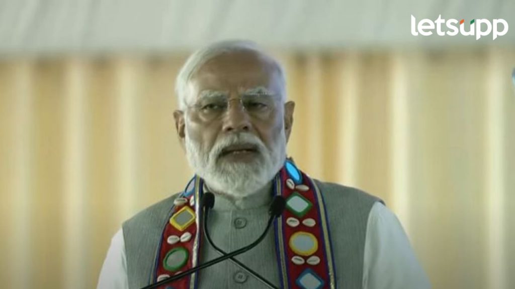 PM मोदींचं मंदिर, घराच्या भिंतींवर लिहिलं 'मोदी बाबा महान'; मोदींच्या जबरा फॅनचा किस्साच खास