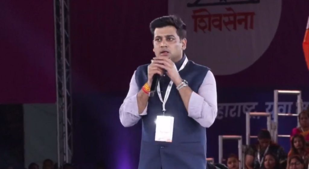 एकनाथ शिंदे 'सूरत'ला गेले माहिती नव्हतं, एक फोन आला अन्...; श्रीकांत शिंदेंना नेमकं कळालं तरी कधी?
