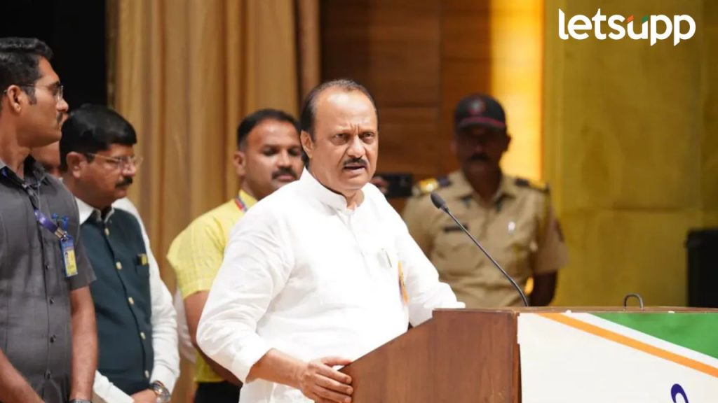 Ajit Pawar : बटण दाबाल तर निधी द्यायला बरं वाटेल, नाहीतर... अजित पवारांचं वादग्रस्त वक्तव्य