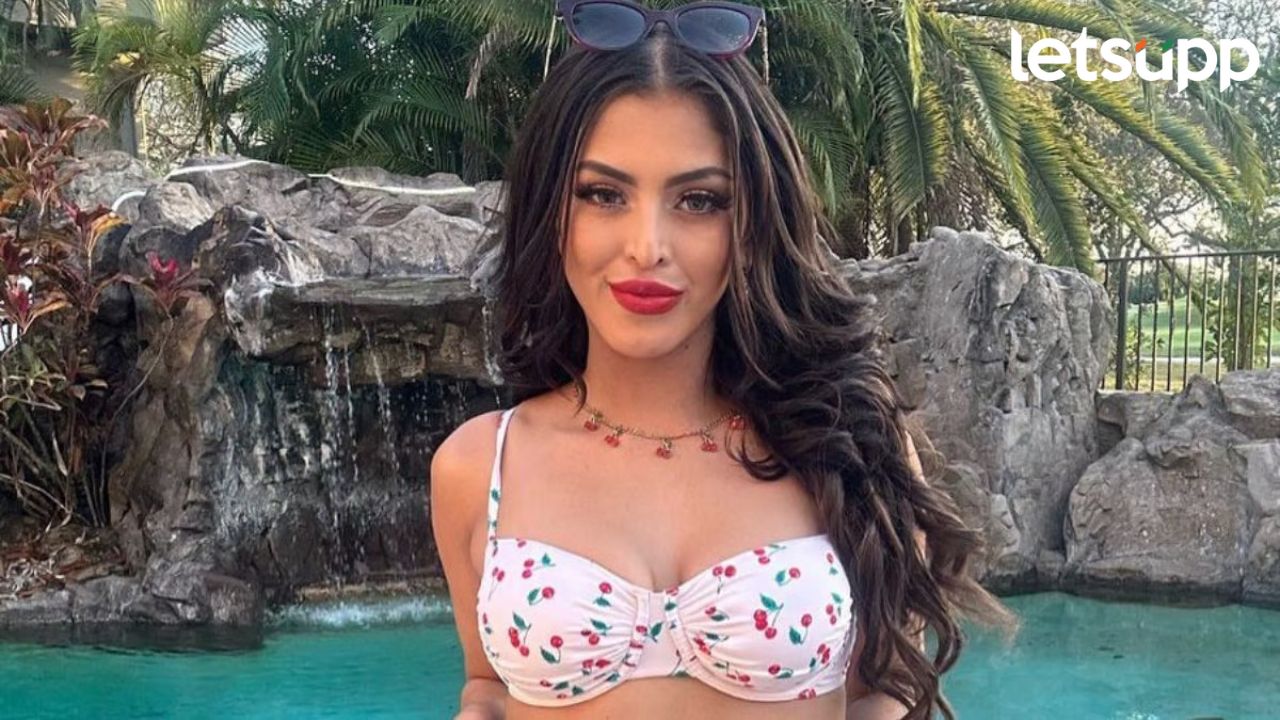 अडल्ट फिल्मस्टार Sophia Leone ने वयाच्या 26 व्या वर्षी घेतला अखेरचा श्वास; अपार्टमेंटमध्ये आढळलं शव अडल्ट फिल्मस्टार Sophia Leone ने वयाच्या 26 व्या वर्षी घेतला अखेरचा श्वास; अपार्टमेंटमध्ये आढळलं शव