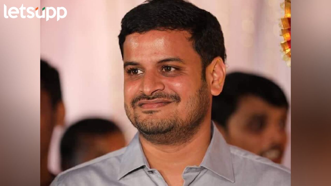 Anup Dhotre : भाजपने अकोल्यातून लोकसभेसाठी रिंगणात उतरवलेले अनुप धोत्रे आहेत तरी कोण? Anup Dhotre