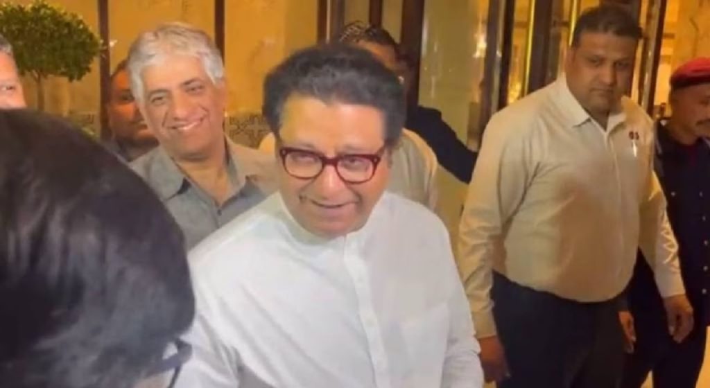 "मला काहीच माहिती नाही, मला बोलावलं म्हणून मी"... दिल्लीत पोहोचताच राज ठाकरेंची पहिली प्रतिक्रिया