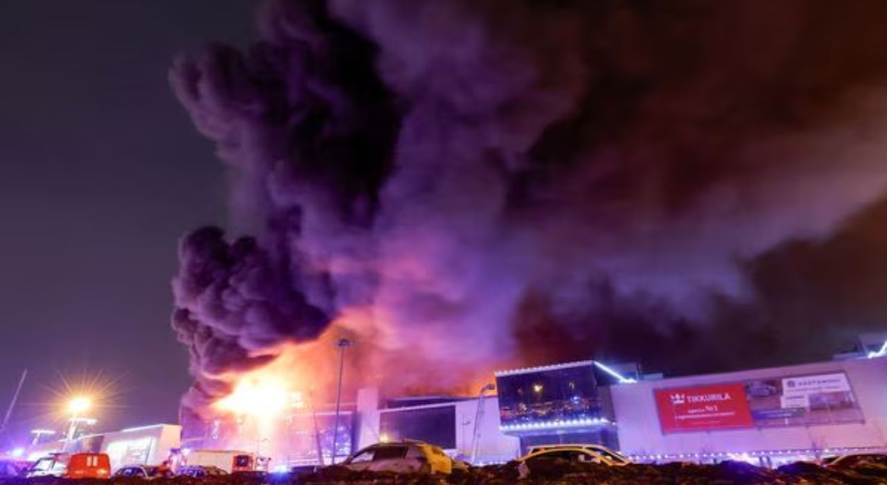 मोठी बातमी! रशियाची राजधानी मॉस्कोत दहशतवादी हल्ला; अंदाधुंद गोळीबारात 70 ठार, शेकडो जखमी