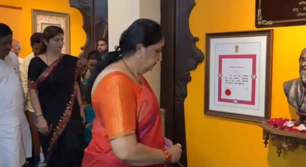 Pune News : निवडणुकीआधी सुनेत्रा पवार शिवसृष्टीत; विविध विकासकामांची पाहणी