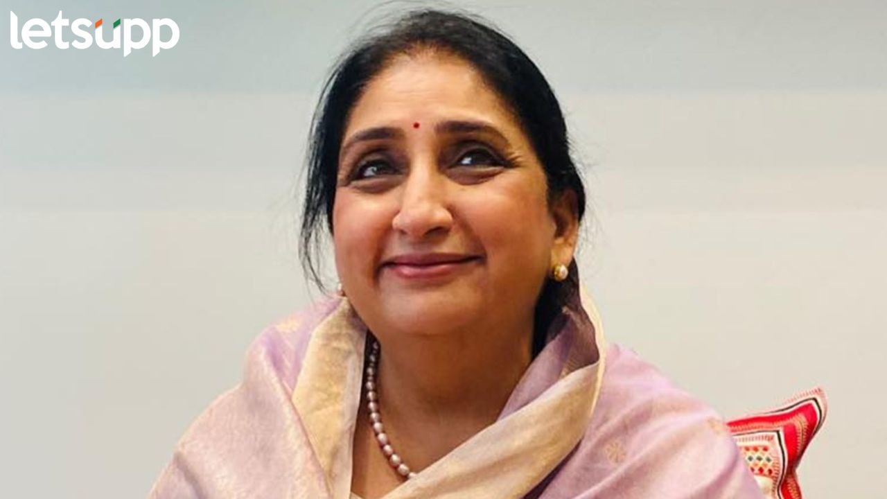 वेळ बदलली असली तरी घड्याळ तेच…सुनेत्रा पवार म्हणाल्या घड्याळाला मत म्हणजे… हजारो कोटींच्या घोटाळा प्रकरणात सुनेत्रा पवारांना दिलासा; निवडणुकीआधीच मिळाली क्लीनचिट