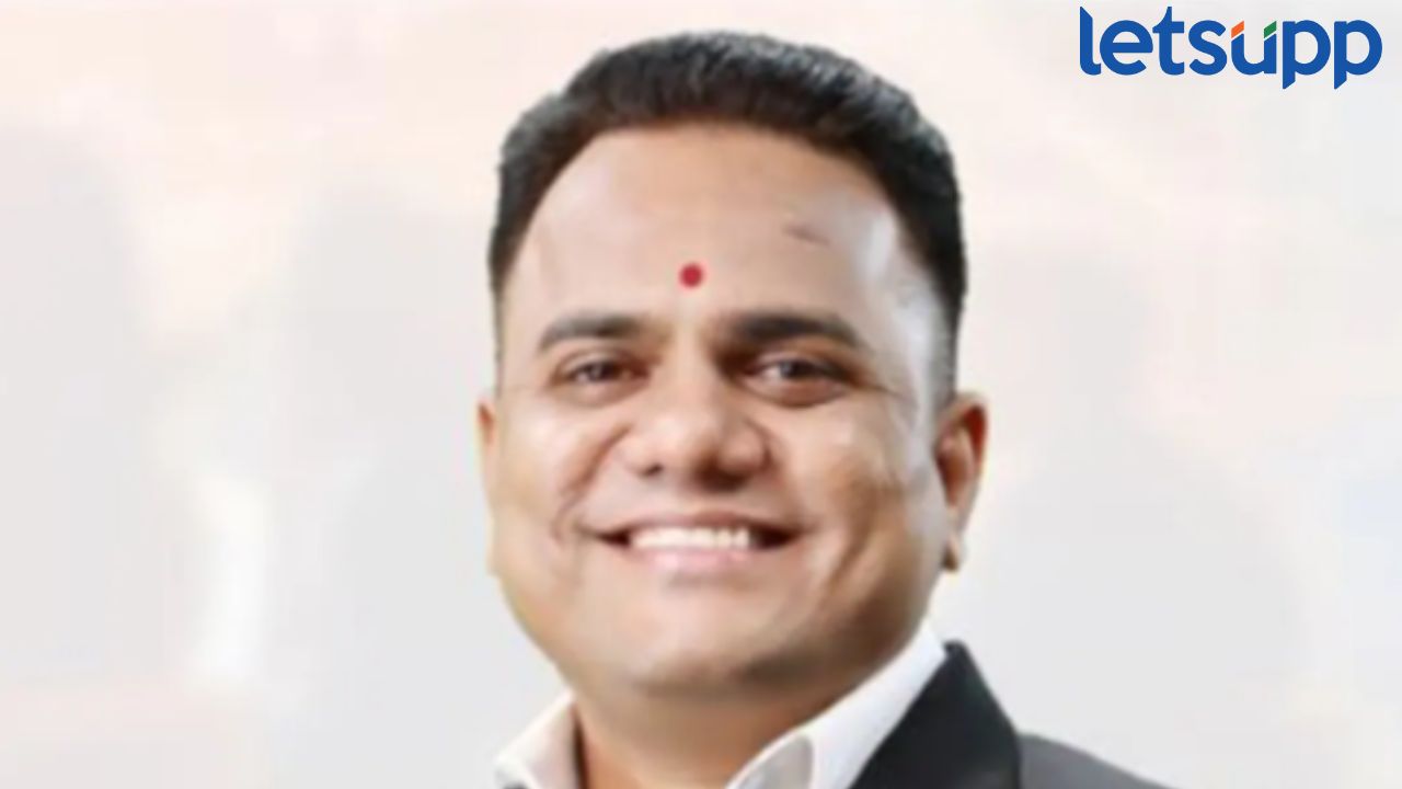 फायनान्शियल इन्फ्लुएंसर रवींद्र भारतींना शेअर मार्केटमध्ये बंदी, गुंतवणूकदारांचे पैसे परत करण्याचेही सेबीचे आदेश Ravindra Balu Bharti