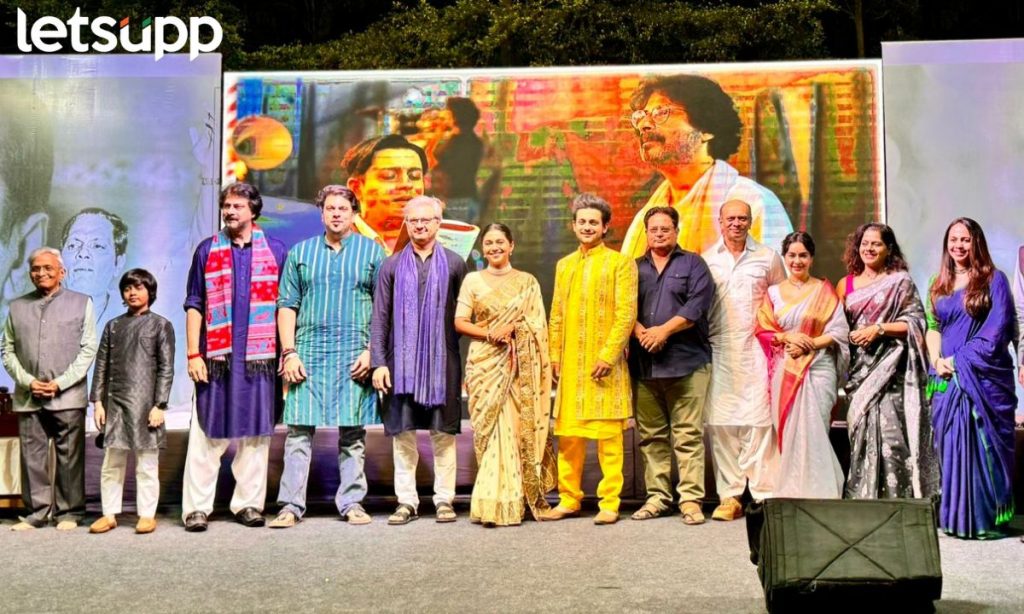 Swargandharv Sudhir Phadake चित्रपटा निमित्त 'गीतरामायण'च्या आठवणींना उजाळा