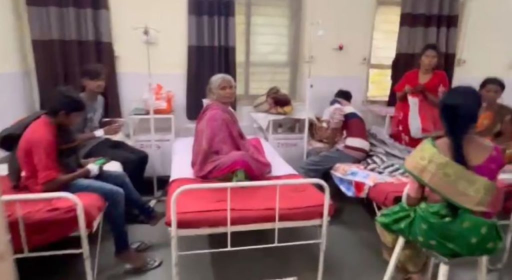 धक्कादायक! चंद्रपुरात 125 लोकांना अन्नातून विषबाधा; रुग्णालयात उपचार सुरू