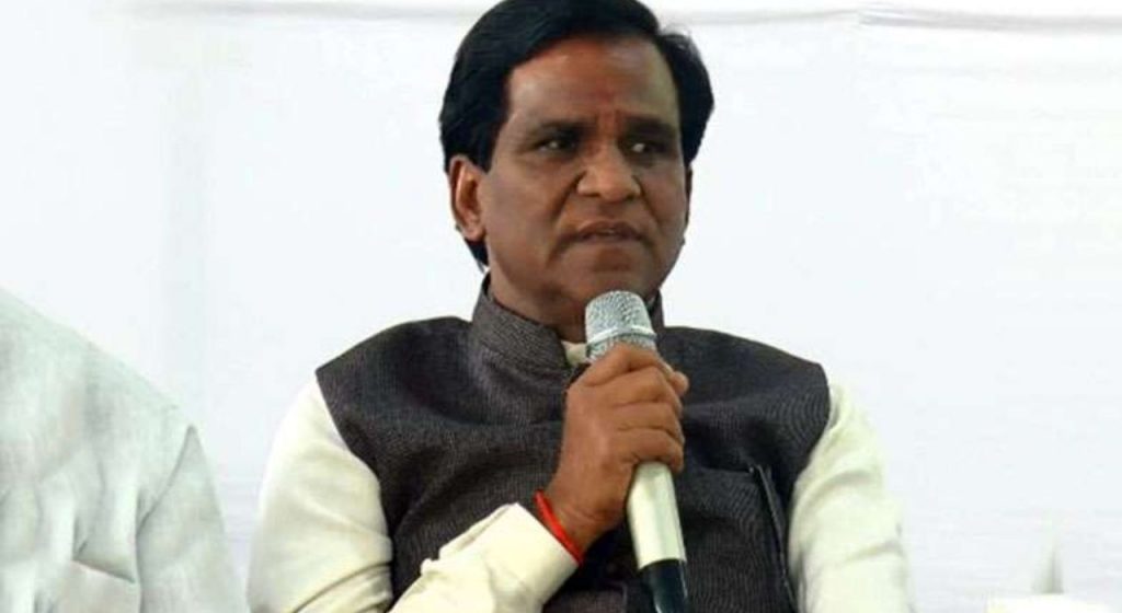 "मी राजकारणातली सासू, अर्जुन खोतकर माझी सून"; दानवेंनी सभेतच मिटवलं पॉलिटिक्स वॉर