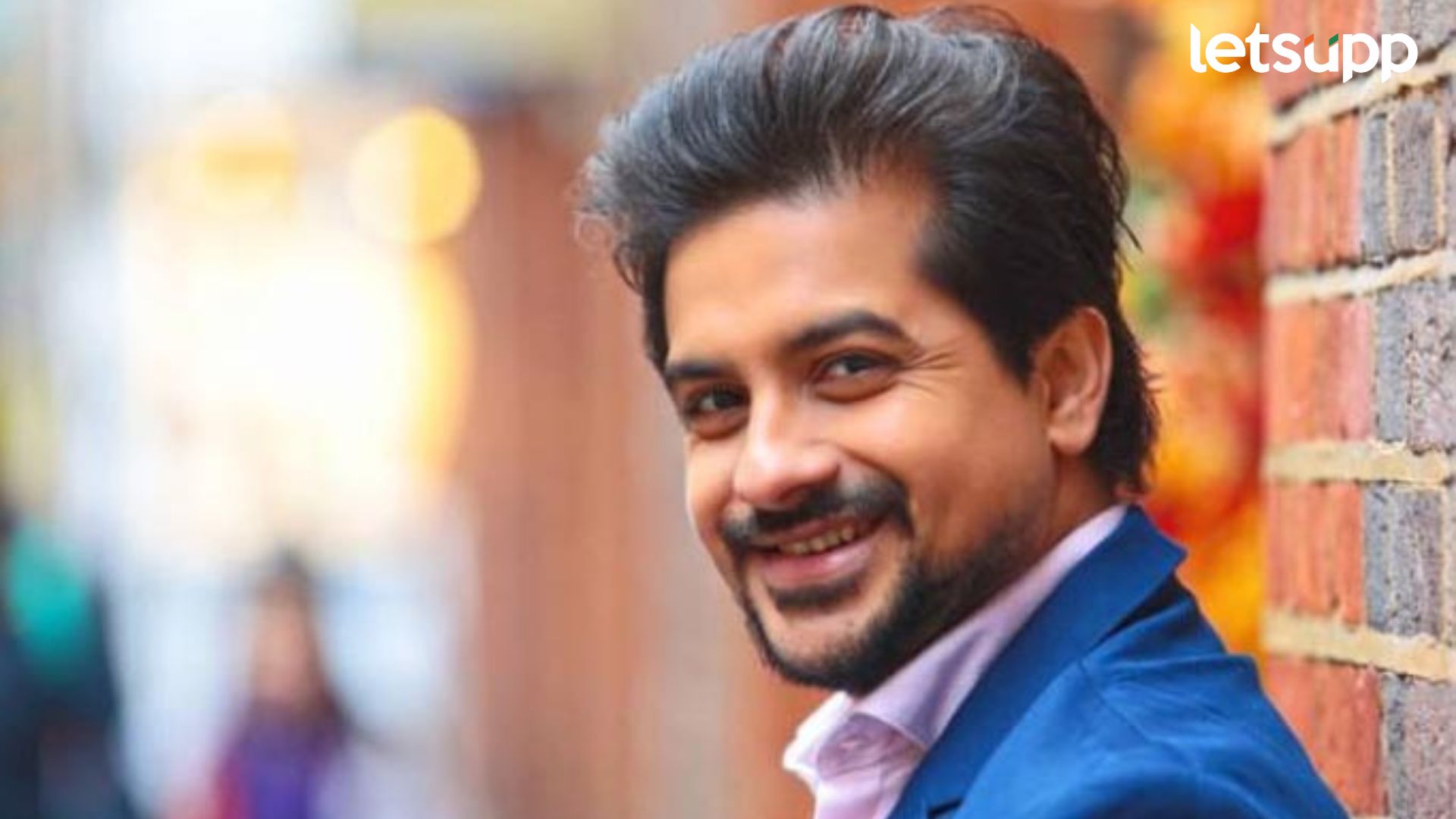 Pushkar Jog : अपघातानंतर अभिनेता मायदेशी परतला, एअरपोर्टवर अशा अवस्थेत… Pushkar Jog : अपघातानंतर अभिनेता मायदेशी परतला, एअरपोर्टवर अशा अवस्थेत...