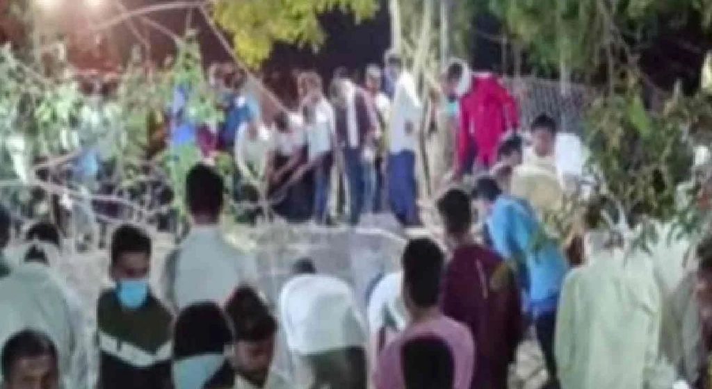 धक्कादायक! मांजरीला वाचवायला गेले अन् जीवाला मुकले; 5 जणांचा विहिरीत बुडून मृत्यू