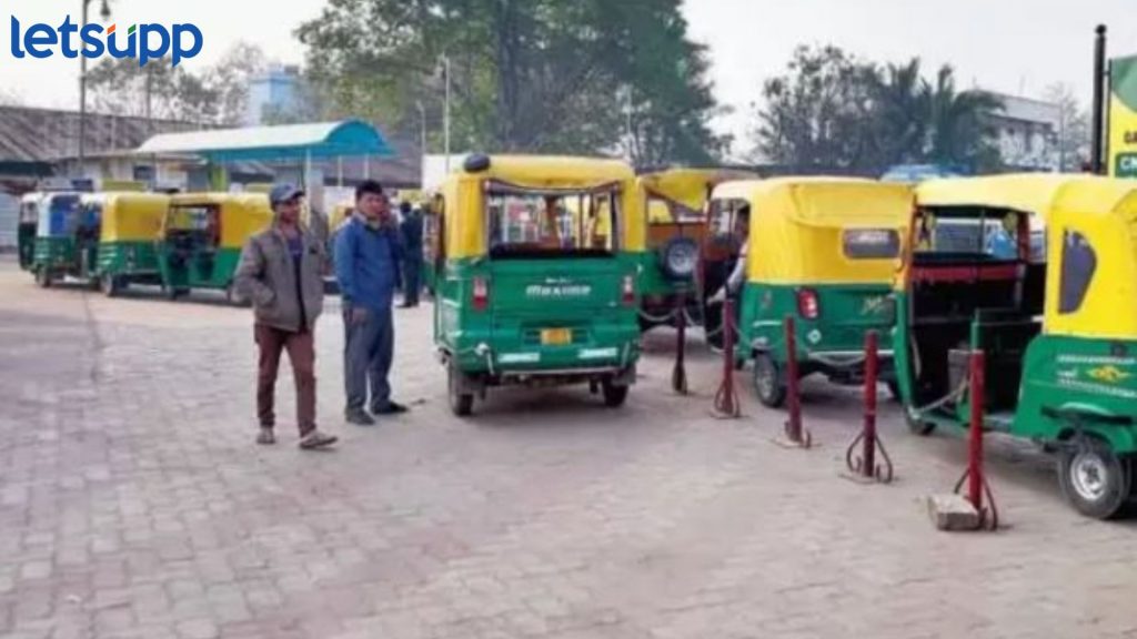Shortage Of CNG Gas In Pune : पुण्यात सीएनजी गॅसचा तुटवडा; पंपावर वाहनांच्या लांबच लांब रांगा
