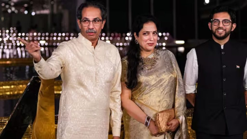 'आदित्य ठाकरेंना CM करा रश्मी ठाकरेंचा आग्रह पण, शरद पवारांचा नकार'; अजित पवार गटाच्या नेत्याचा गौप्यस्फोट