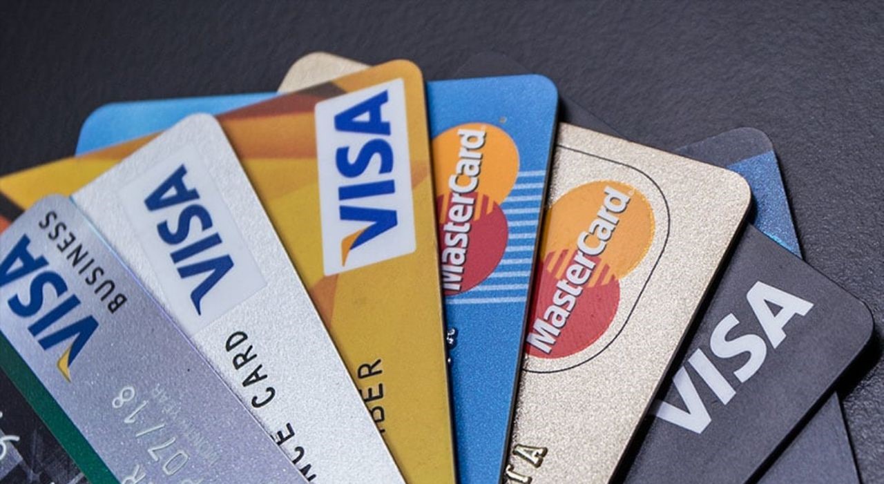क्रेडिट कार्डचा इतिहास काय? भारतातील पहिलं क्रेडिट कार्ड कोणतं? वाचा, खास गोष्टी..