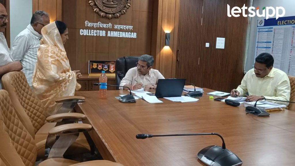 जिल्हाधिकाऱ्यांना दिले मैलामिश्रित पाणी; शेवगावकरांची पाण्यासाठी हाल !