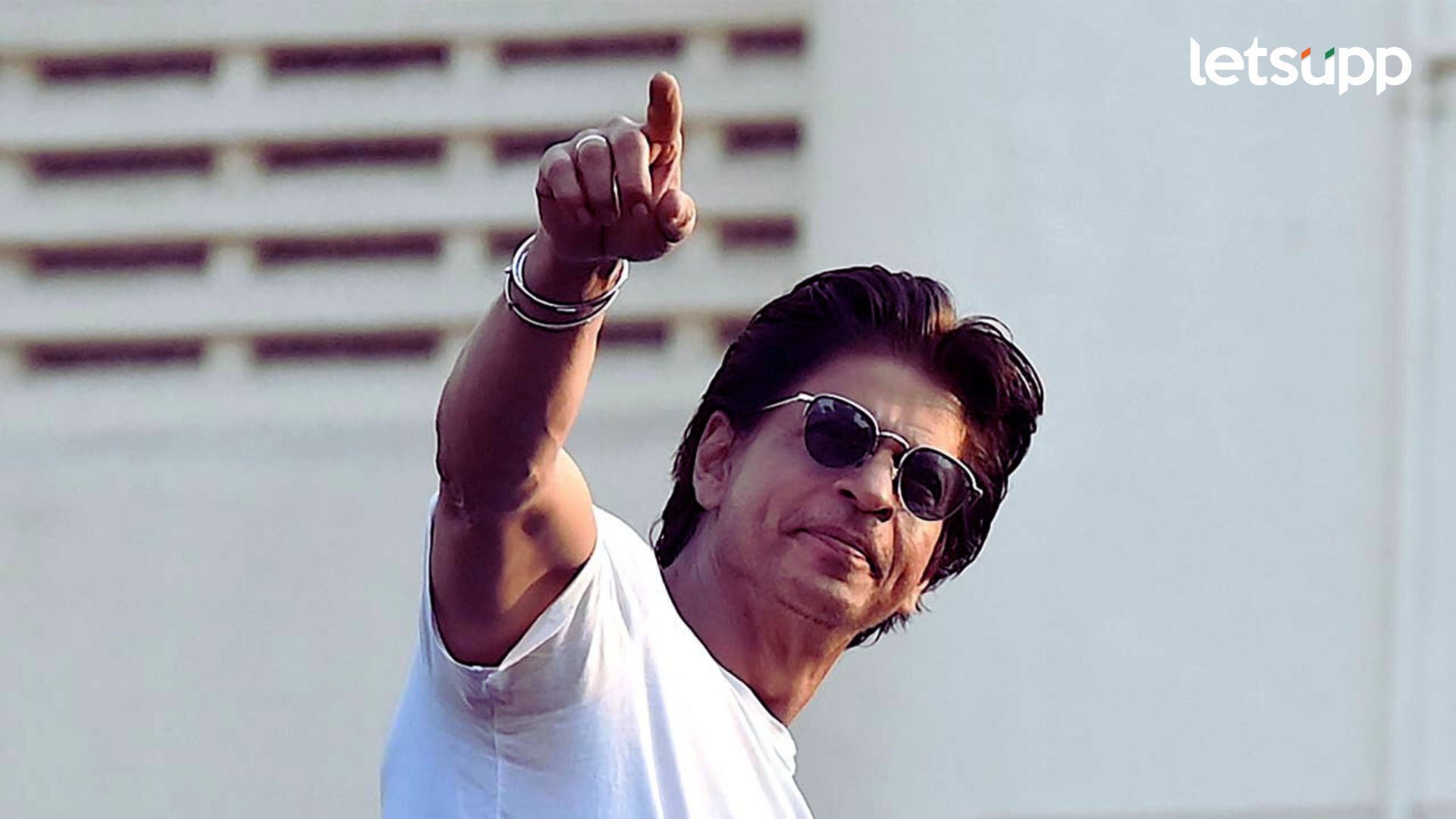 Shah Rukh Khan: शाहरुखच्या चाहत्यांसाठी खुशखबर; अभिनेत्याने आगामी चित्रपटाबाबत दिली मोठी माहिती Shah Rukh Khan: शाहरुखच्या चाहत्यांसाठी खुशखबर; अभिनेत्याने आगामी चित्रपटाबाबत दिली मोठी माहिती