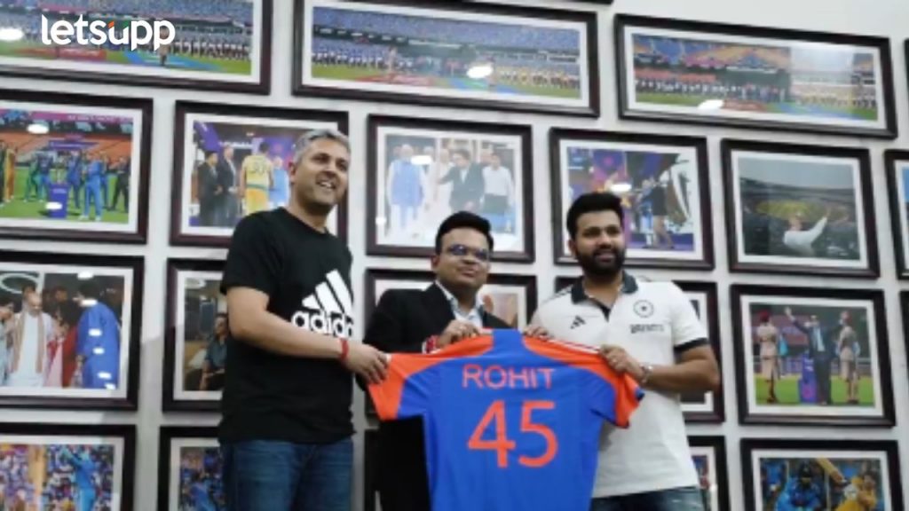 टीम इंडिया टी20 वर्ल्डकपसाठी नव्या जर्सीचं अनावरण, 'हे' दोन बदल होणार