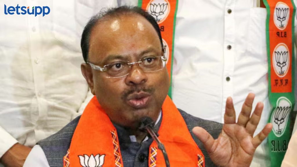 Chandrasekhar Bawankule 'फडणवीस आम्हाला मायावी शक्तीतून बाहेर काढणार' चंद्रशेखर बावनकुळे नेमकं काय म्हणाले