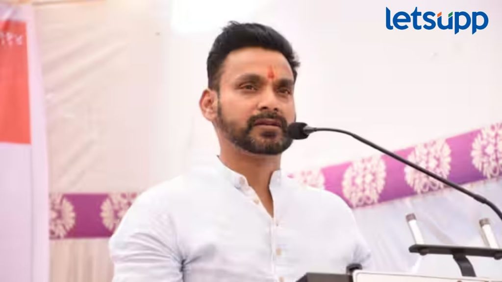 अनेक बुरुज ढासळले, मशाली विझल्या मात्र वादळात मी दिवा लावला, मानेंची जोरदार फटकेबाजीMane