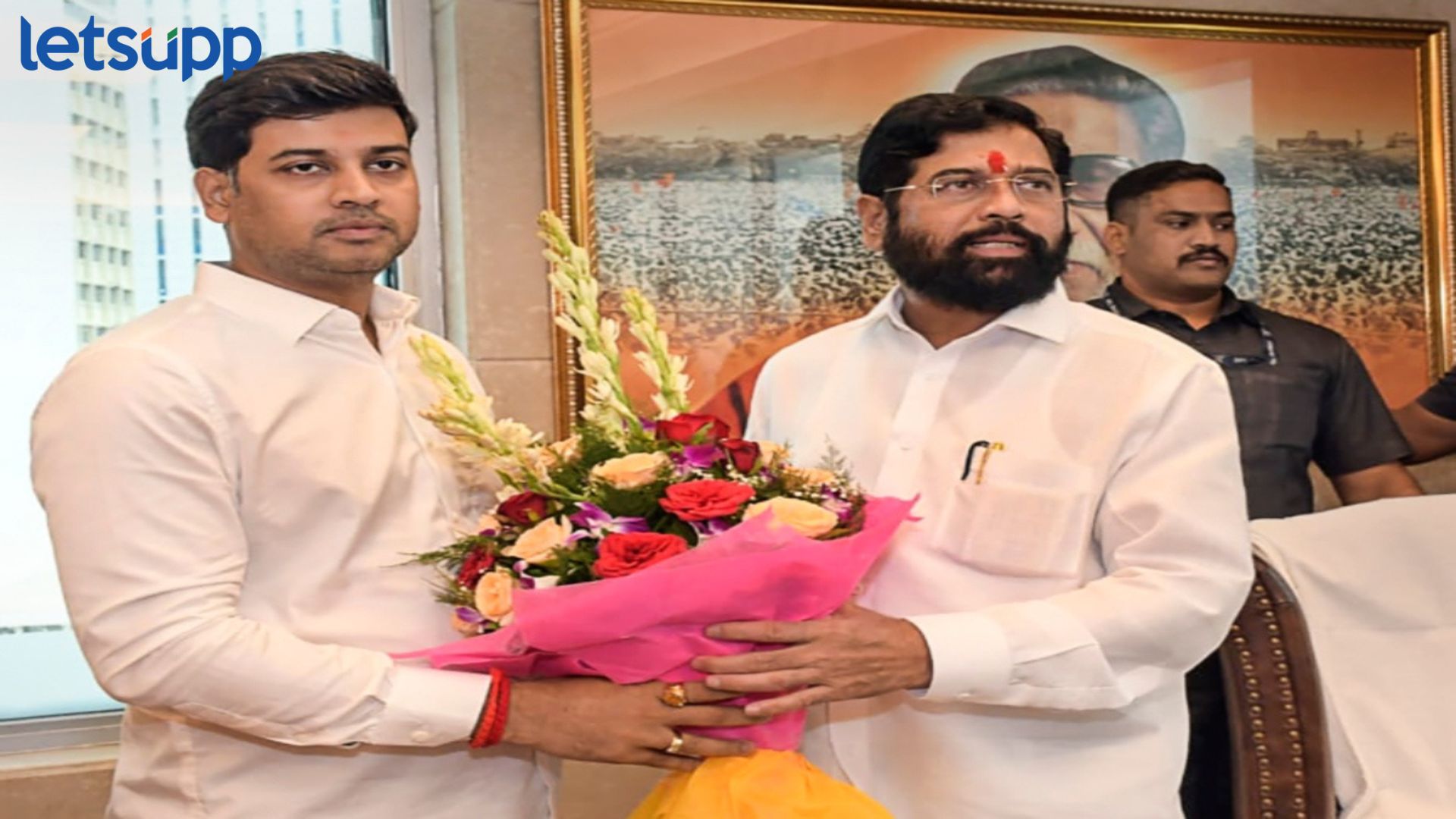 मुख्यमंत्र्यांनी राखली प्रतिष्ठा, कल्याणमध्ये श्रीकांत शिंदेंची हॅट्ट्रिक Kalyan Loksabha Election Result 2024 : मुख्यमंत्र्यांनी राखली प्रतिष्ठा, कल्याणमध्ये श्रीकांत शिंदेंची हॅट्ट्रिक