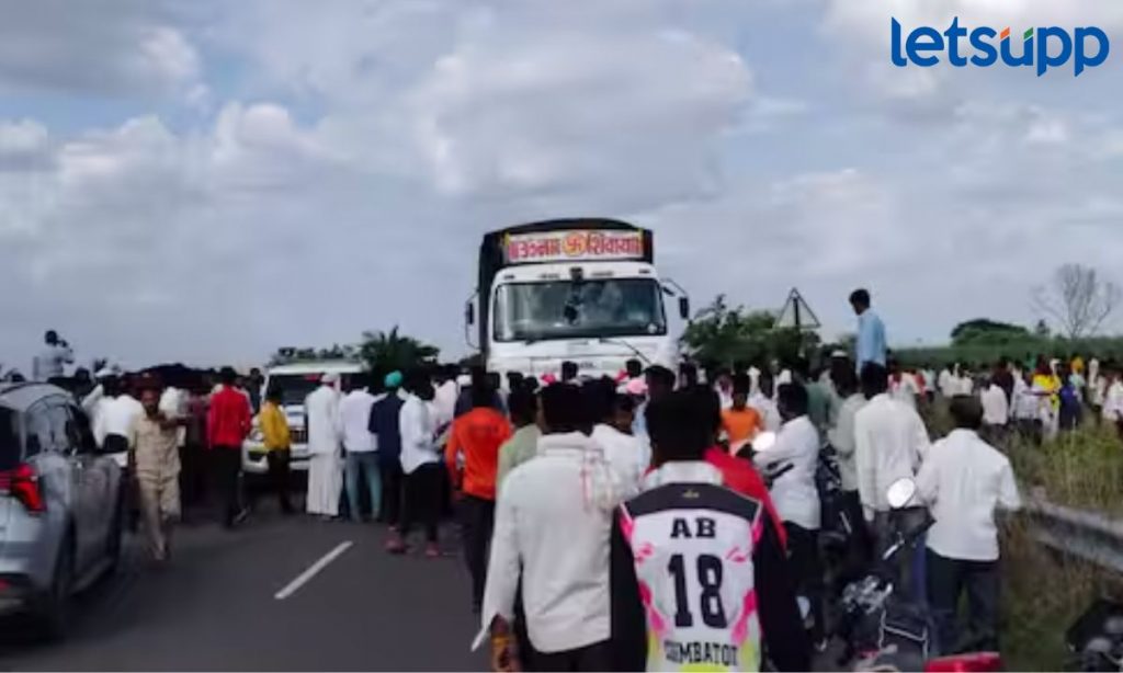 Pandharpur Karad Accident पंढरपूर-कराड रोडवर भरधाव ट्रकचा भीषण अपघात; रस्त्याच्या कडेला उभ्या असलेल्या 5 महिलांवर काळाचा घाला