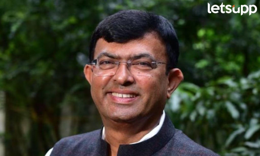 Sandeep Gulave नाशिक शिक्षक मतदारसंघासाठी ठाकरेंना मिळाला तगडा उमेदवार; कॉंग्रेसच्या संदीप गुळवेंचा ठाकरे गटात प्रवेश