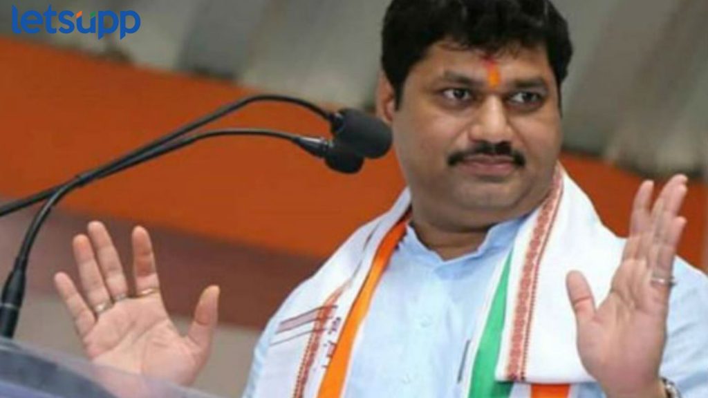 Dhananjay Munde : राष्ट्रवादीच्या कार्यक्रमात धनुभाऊ काय बोलून गेले; माझ्या एका डोळ्यातील आश्रू पंकजांसाठी नव्हे तर...