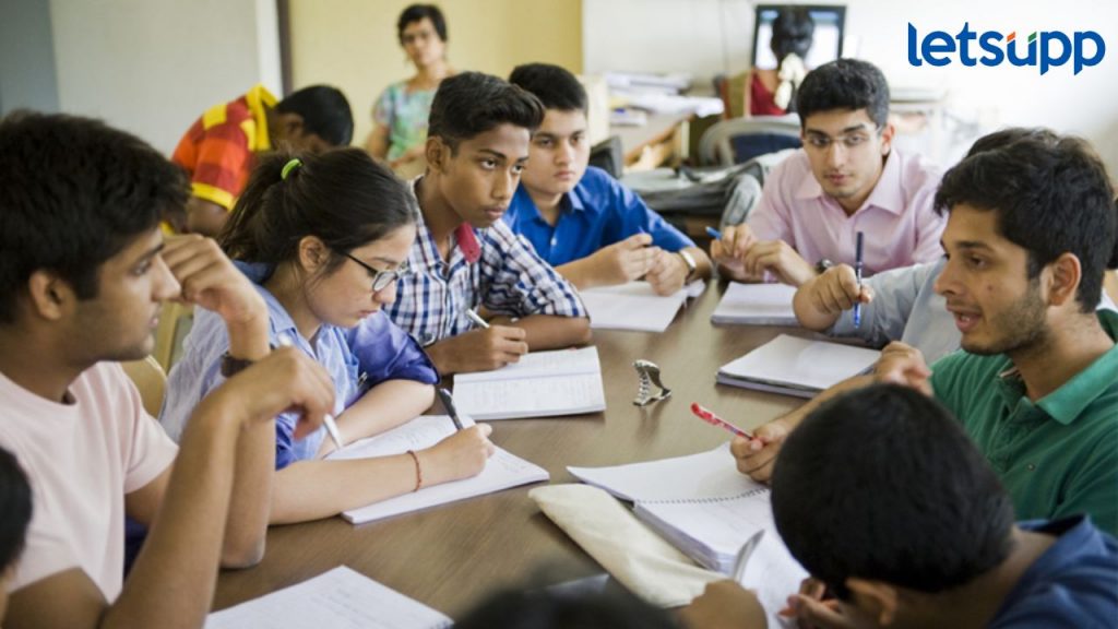 सरकारची ७५ हजार जागांच्या महाभरतीची घोषणा हवेत विरली! परीक्षा रखडलेल्याच, विद्यार्थी अस्वस्थ