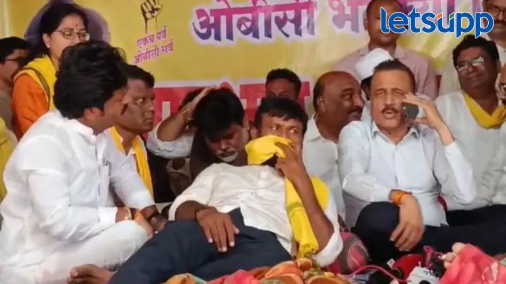 लक्ष्मण हाकेंशी सरकारच्या शिष्टमंडळाची चर्चा; सायंकाळी 5 वाजता सरकारची बैठक, हाके उपोषण सोडणार?