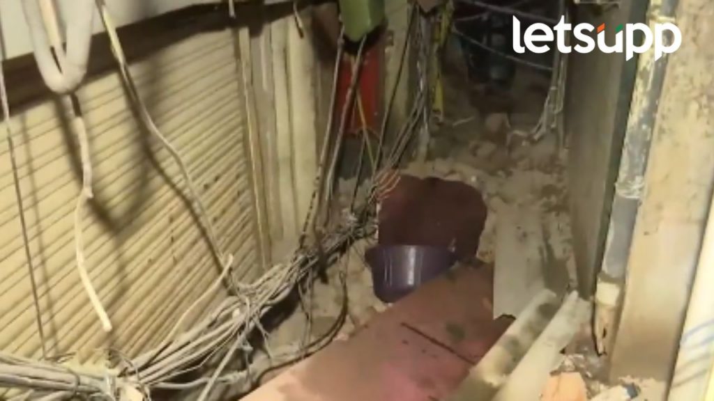 घराचं छत कोसळून दोघांचा मृत्यू; मुंबईच्या अँटॉप हिल परिसरातील घटना, मदतकार्य सुरू