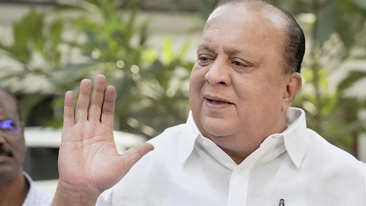अजितदादांच्या राष्ट्रवादीत चाललंय काय; हसन मुश्रीफांनी वाशिमचं पालकमंत्रिपद सोडलं? Hasan Mushrif