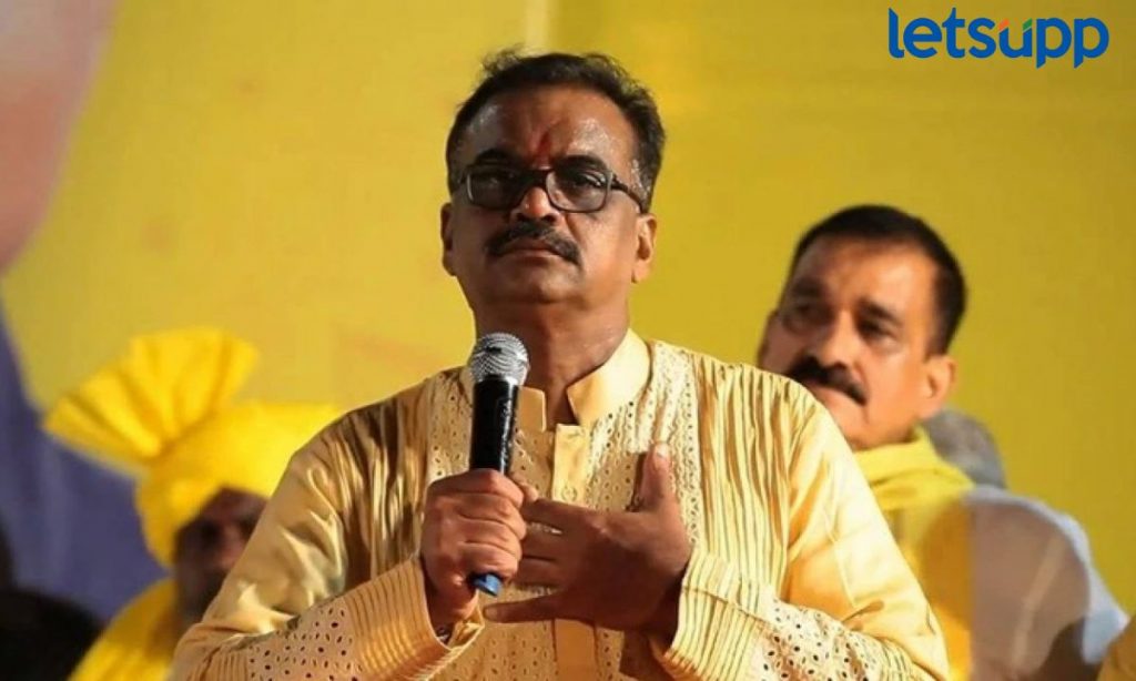 Hitendra Thakur माझ्याबद्दल ब्र काढाल तर चप्पल बोलेल; Vidhan Parishad साठी हितेंद्र ठाकूरांनी सर्व पक्षांना ठणकावले