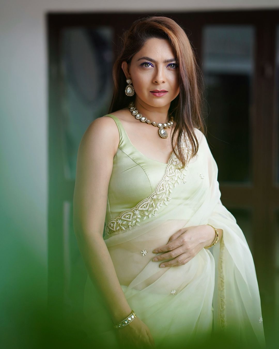 Sonali Kulkarni : ही शेवटची पोस्ट, सोनालीचे फोटो पाहून नजर हटणार नाही… I Promise This Is The Last Post! Obsessing Over The Green ! Sari @k2fashioncloset Photography @akki_varma Jewellery @jizajewellerystudio