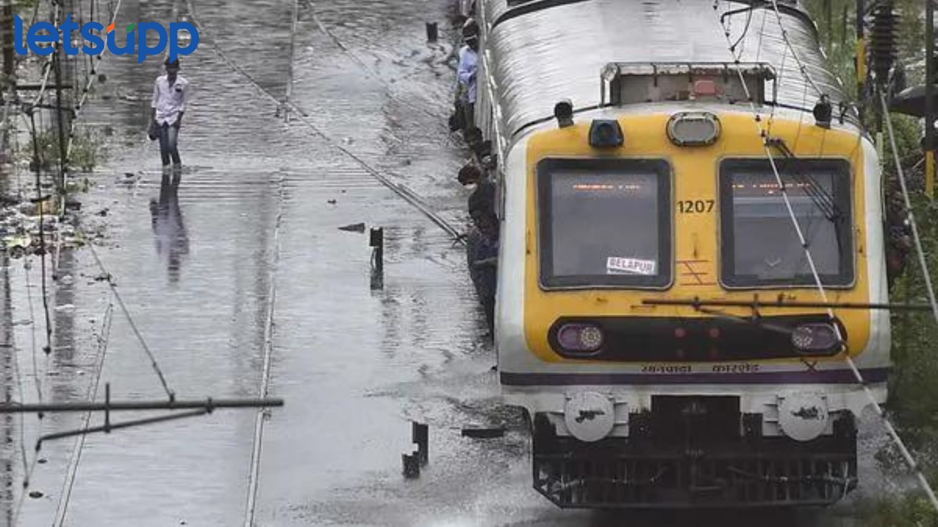Pune Rain Alert : पावसाचा पुणे – मुंबईला फटका, रेल्वे वाहतूक बंद; ‘या’ एक्सप्रेस गाड्या रद्द