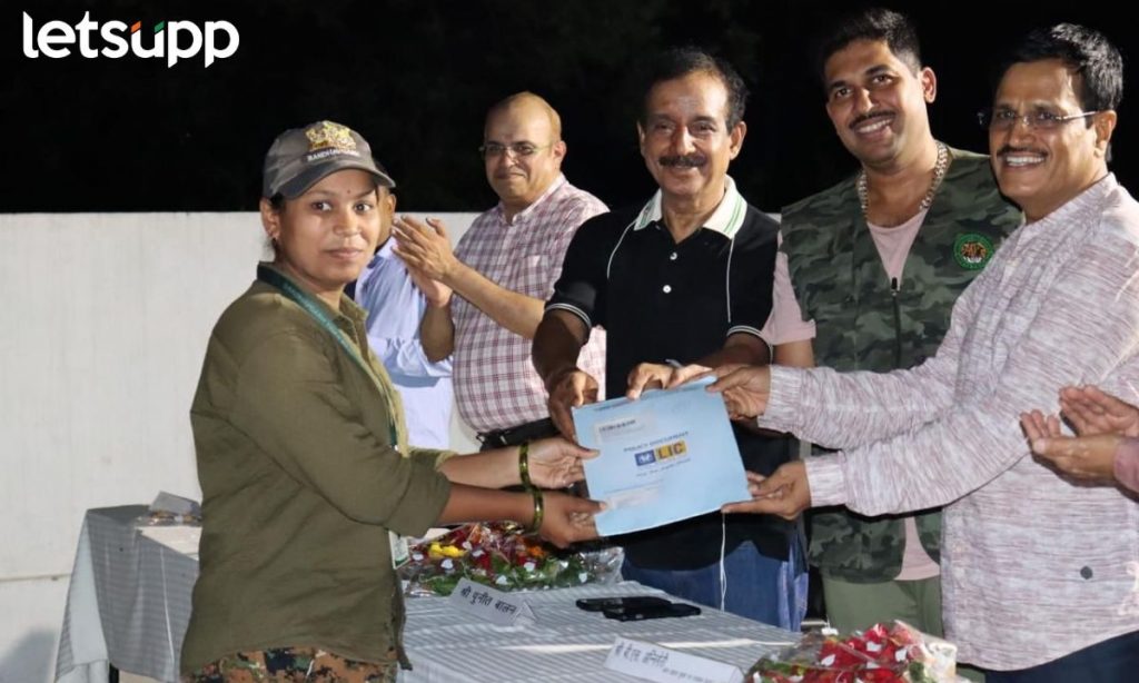 Punit Balan Group बांधवगड राष्ट्रीय उद्यानच्या कर्मचाऱ्यांसाठी धावून आला ‘पुनीत बालन ग्रुप’, कोट्यवधींचे विमा कवच प्रदान