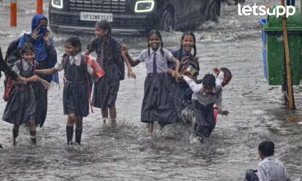 Schools Holiday मुंबईसह कोकणातील शाळांना सुट्टी जाहीर; हवामान खात्याकडून पुन्हा मुसळधार पावसाचा इशारा