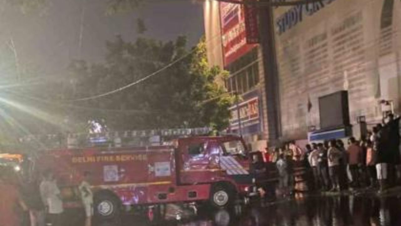 अवघ्या दोन मिनिटांत पाणी, बायोमेट्रिकही खराब?, विद्यार्थ्यांच्या मृत्यू प्रकरणी प्रत्यक्षदर्शींचा खुलासा Delhi Rains 2