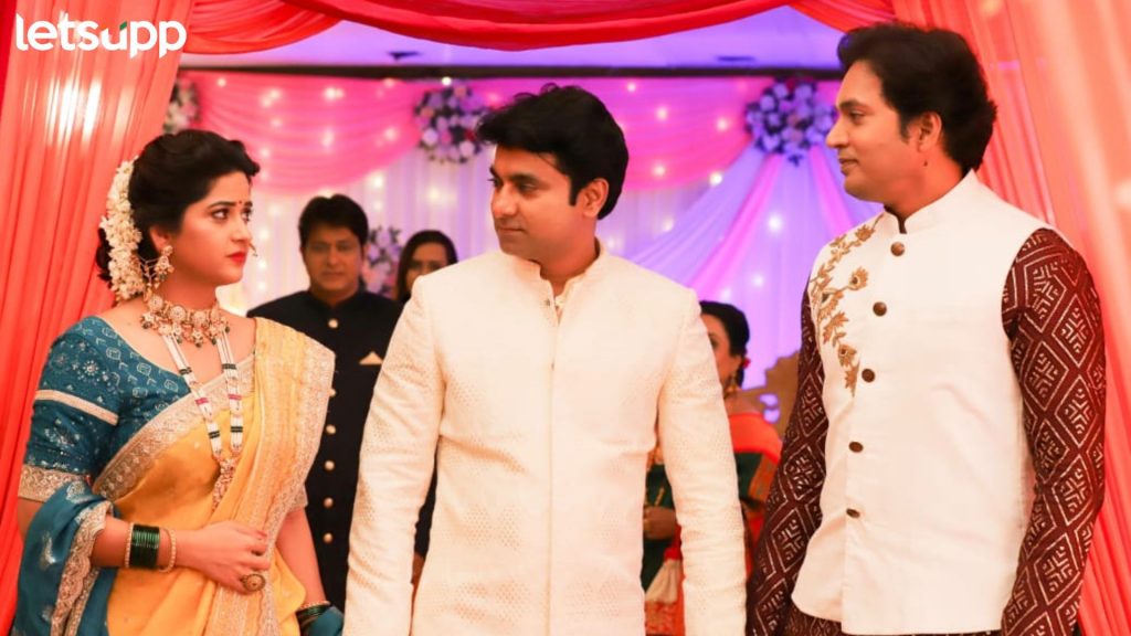 Ashtapadi: ‘अष्टपदी’ चित्रपटाचं चित्रीकरण पूर्ण, अभिनेता संतोष जुवेकरसह अनेक कलाकार झळकणार…