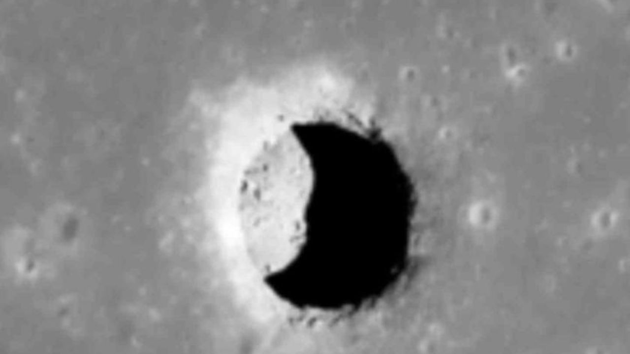 अद्भूत! चंद्रावर सापडली मोठी गुहा; चंद्रावरील आणखी एक रहस्य उघड