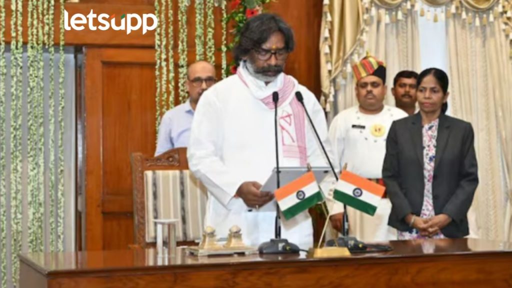 हेमंत सोरेन पुन्हा झारखंडच्या मुख्यमंत्रिपदी; राज्यपाल सी.पी. राधाकृष्णन यांनी दिली शपथ