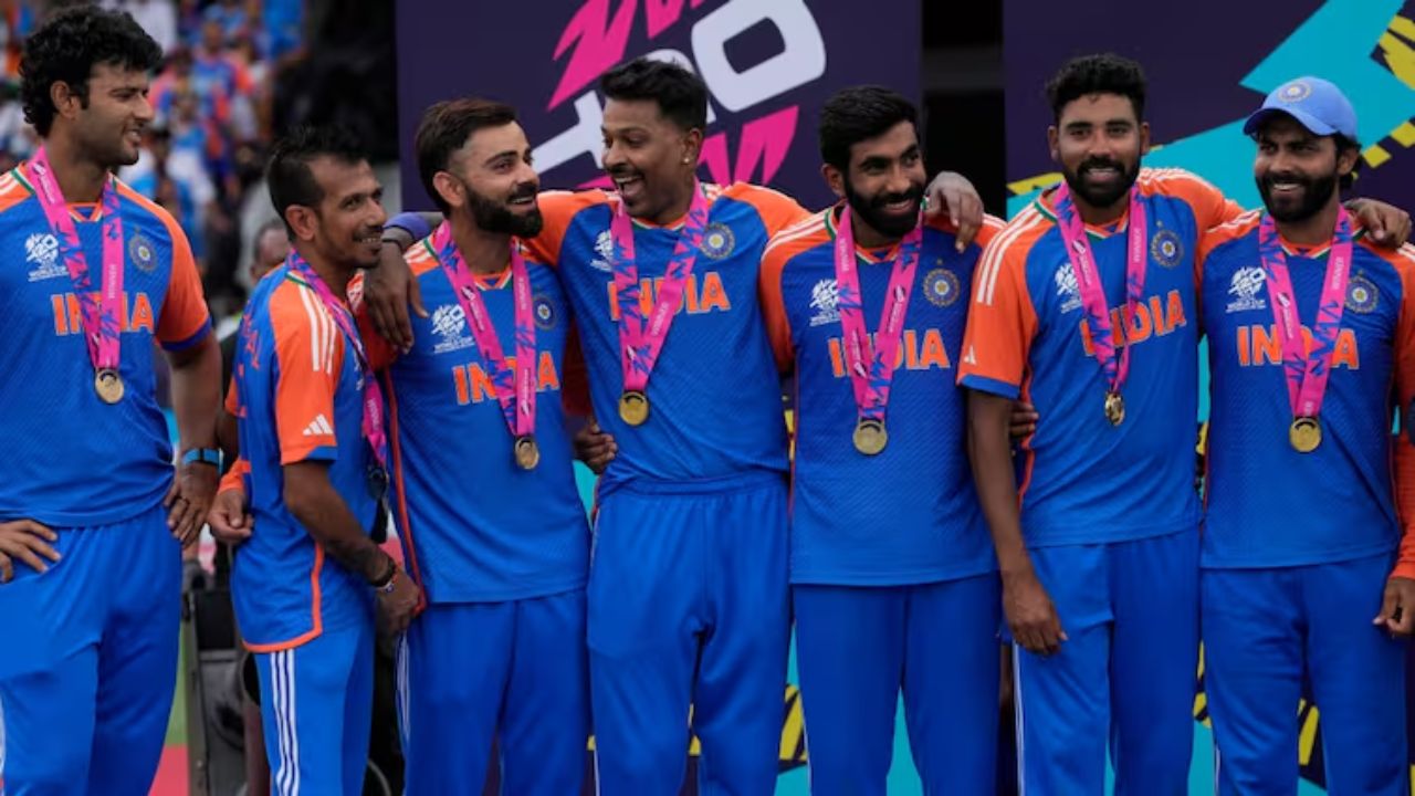 Video : टीम इंडियाच्या खेळाडूंचा सत्कार अन् CM शिंदेंची भेट; सरकारही देणार हटके शुभेच्छा