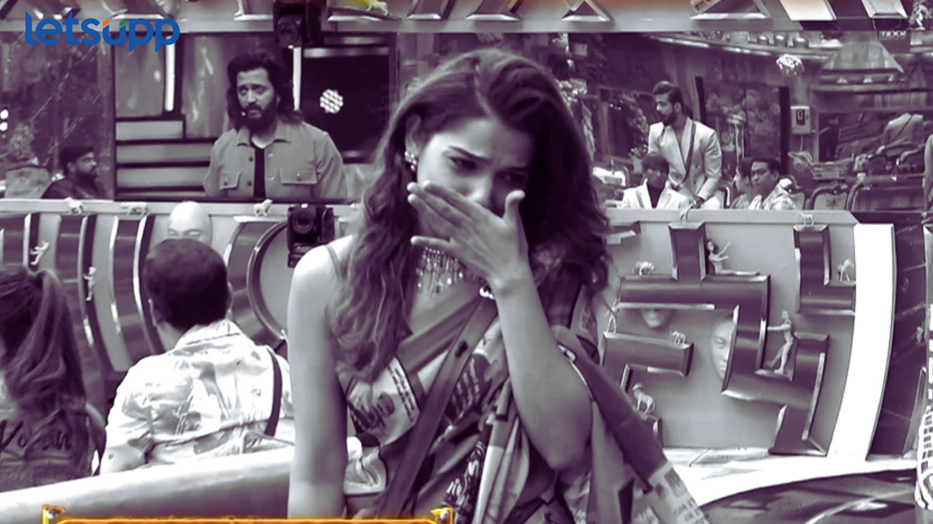 Bigg Boss Marathi : भाऊच्या धक्क्यावर तुला स्थान नाही; रितेश भाऊनी जान्हवीला दाखवली तिची जागा Bigg Boss Marathi : भाऊच्या धक्क्यावर तुला स्थान नाही; रितेश भाऊनी जान्हवीला दाखवली तिची जागा