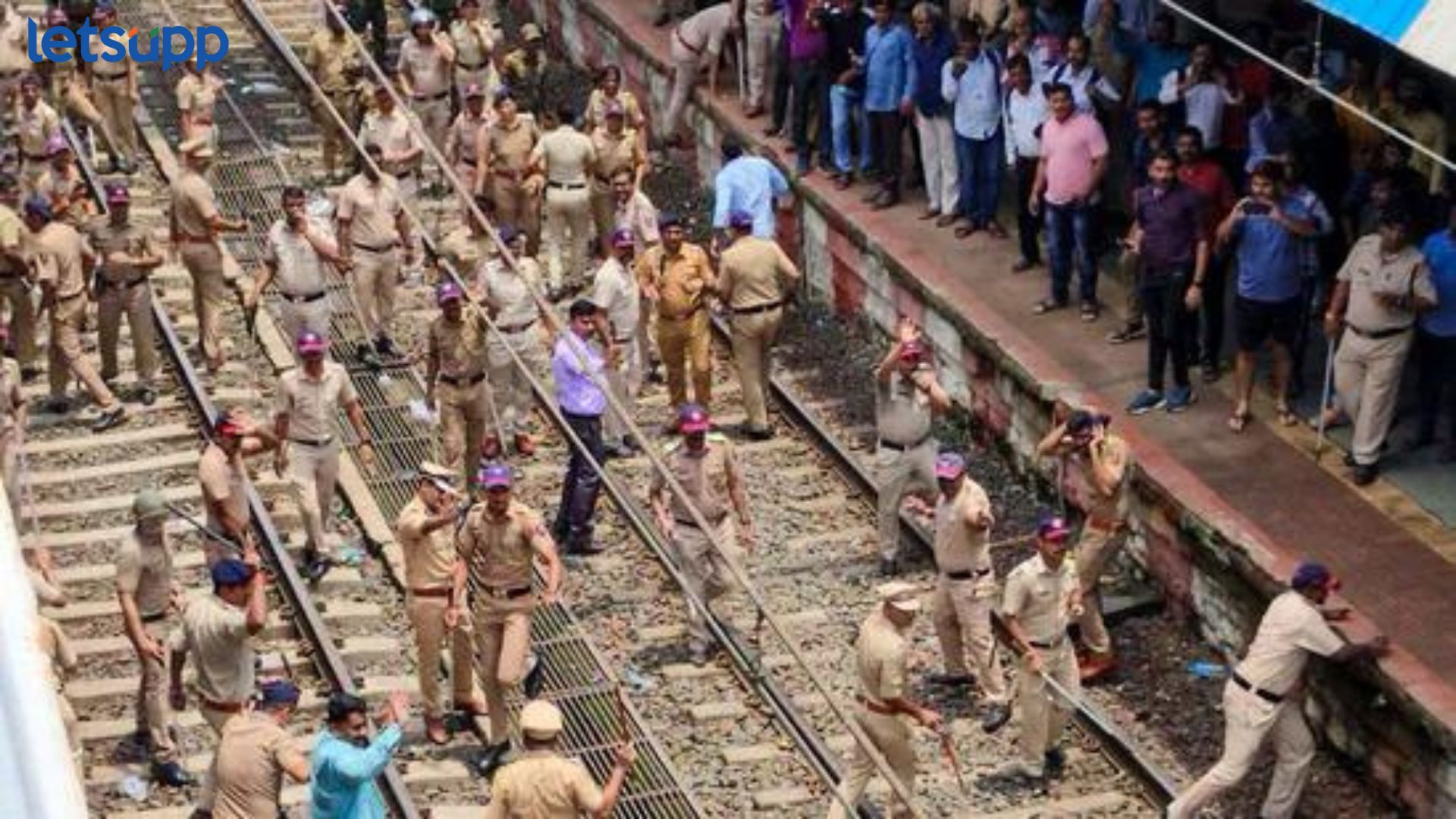 बदलापुरातील तीनशे आंदोलकांवर गुन्हे, 28 जणांना अटक, इंटरनेटही बंद; आज स्थिती काय? Badlapur School Case