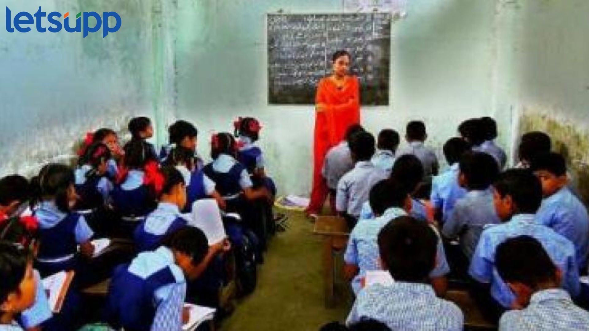 धक्कादायक, गुजरातमधील शिक्षिका 8 वर्षांपासून अमेरिकेत अन् दरमहा खात्यात जमा होतो सरकारी पगार Bhavnaben Patel : धक्कादायक, गुजरातमधील शिक्षिका 8 वर्षांपासून अमेरिकेत करते मौज अन् दरमहा खात्यात जमा होतो सरकारी पगार