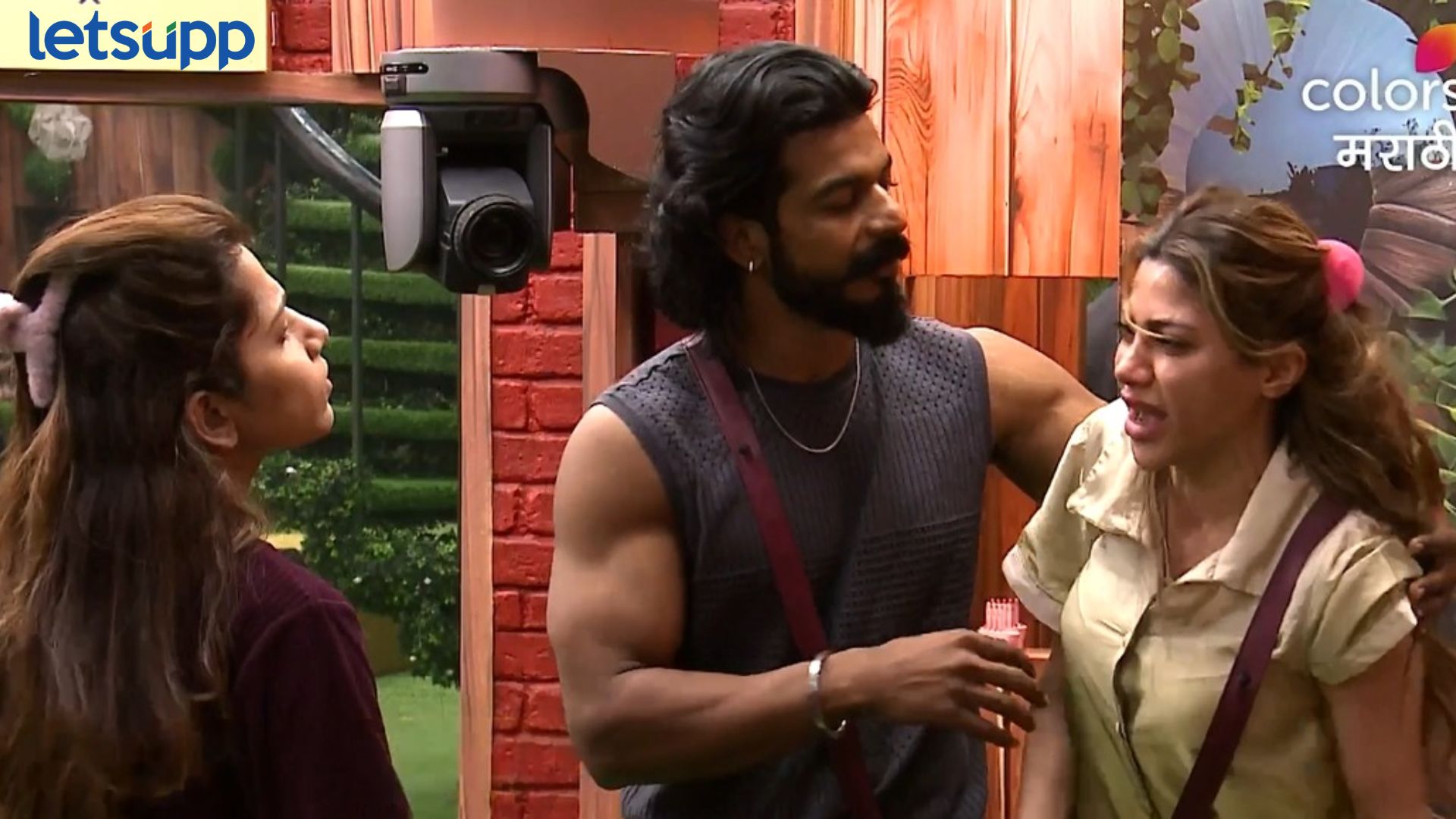 Bigg Boss Marathi: लसणाच्या ठेच्यासारखा निक्कीचा राग; अरबाज पचवू शकेल का? Bigg Boss Marathi: लसणाच्या ठेच्यासारखा निक्कीचा राग; अरबाज पचवू शकेल का?