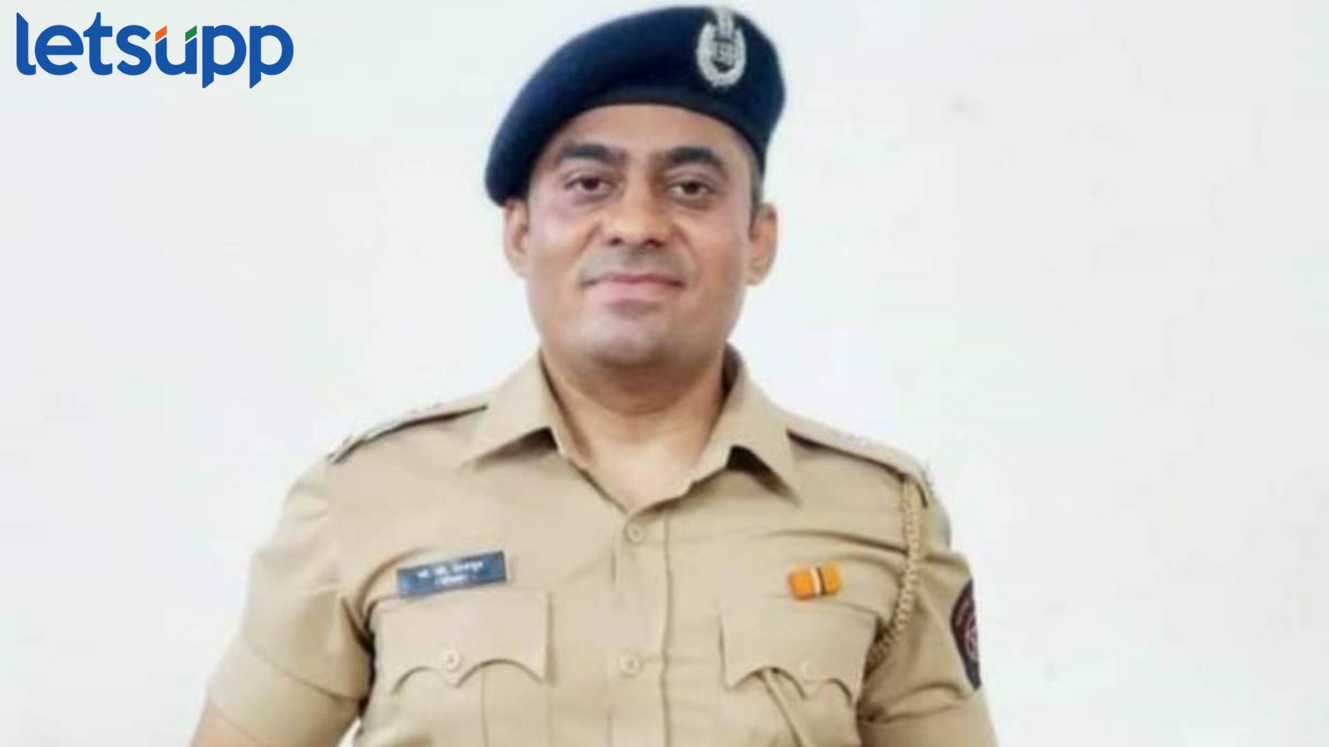 अंधारे – धंगेकरांकडून गंभीर आरोप करण्यात आलेल्या अधिकाऱ्याला ‘बक्षिशी’, विशेष पुरस्कार जाहीर Charan Singh Rajput : अंधारे - धंगेकरांकडून गंभीर आरोप करण्यात आलेल्या अधिकाऱ्याला 'बक्षिशी', विशेष पुरस्कार जाहीर