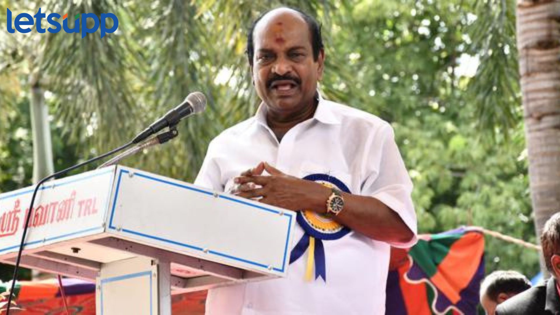 DMK खासदाराला ईडीचा दणका! ठोठावला 908 कोटींचा दंड, काय आहे प्रकरण? S Jagatrakshan : DMK खासदाराला ईडीचा दणका! ठोठावला 908 कोटींचा दंड, काय आहे प्रकरण?